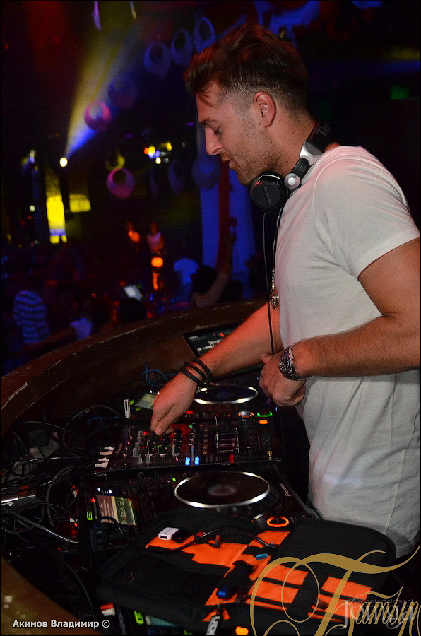 Фотография с DJ FENIX в Батыр