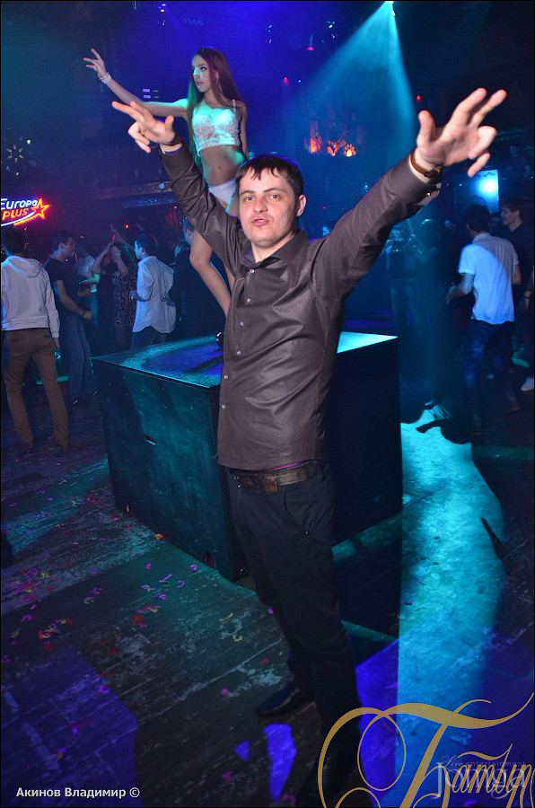 Фотография с ТАНЦУЙ И ПОВИНУЙСЯ в Батыр