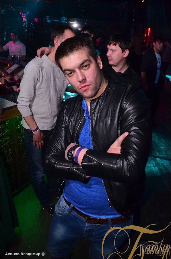 Фотография с ТАНЦУЙ И ПОВИНУЙСЯ в Батыр