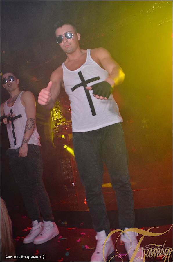 Фотография с ТАНЦУЙ И ПОВИНУЙСЯ в Батыр