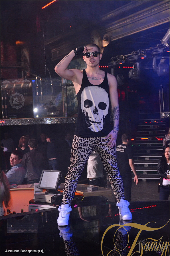 Фотография с ТАНЦУЙ И ПОВИНУЙСЯ в Батыр