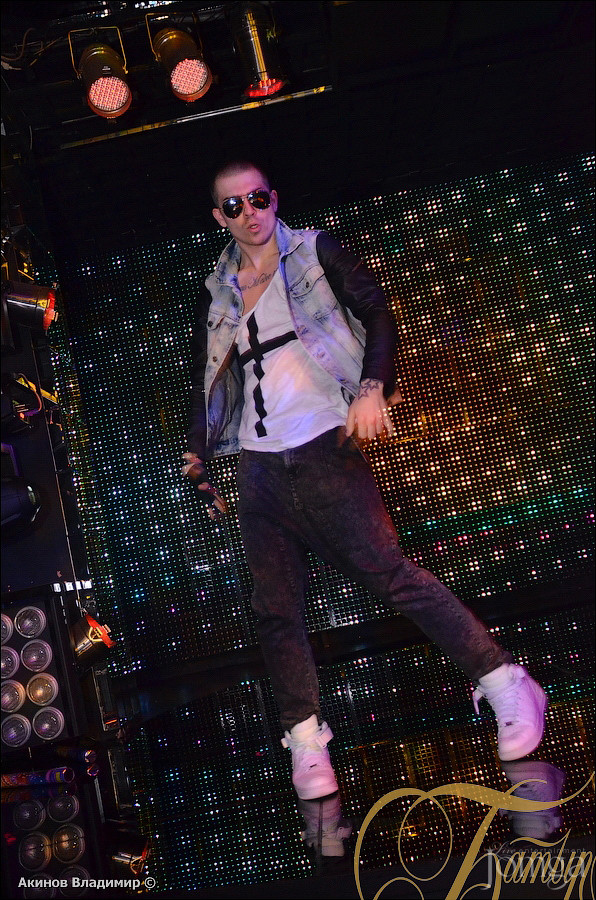 Фотография с ТАНЦУЙ И ПОВИНУЙСЯ в Батыр