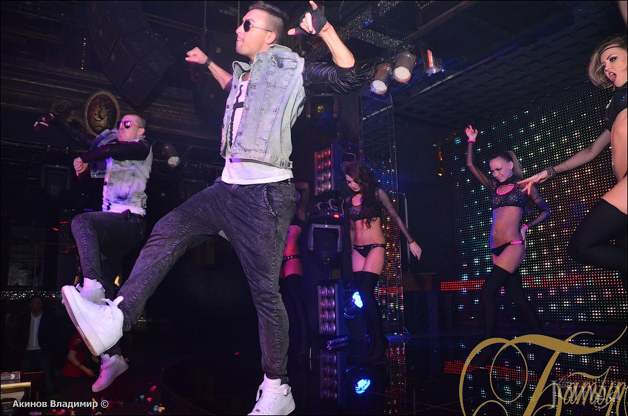 Фотография с ТАНЦУЙ И ПОВИНУЙСЯ в Батыр