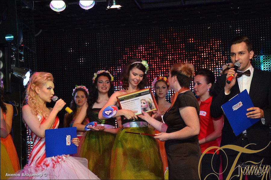 Фотография с КОРОЛЕВА ВЫПУСКНОГО БАЛА в Батыр