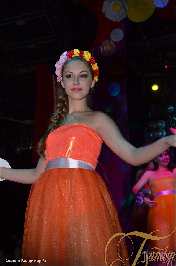 Фотография с КОРОЛЕВА ВЫПУСКНОГО БАЛА в Батыр