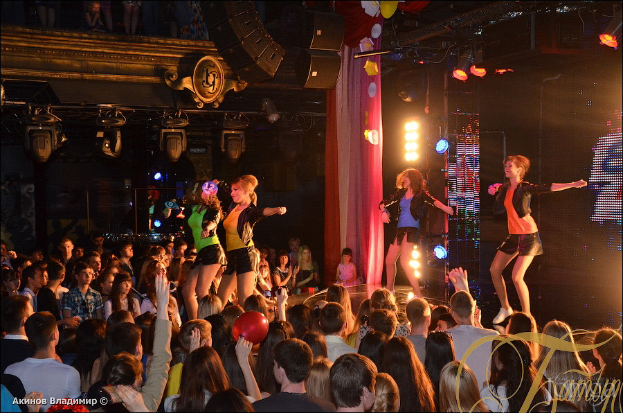 Фотография с КОРОЛЕВА ВЫПУСКНОГО БАЛА в Батыр