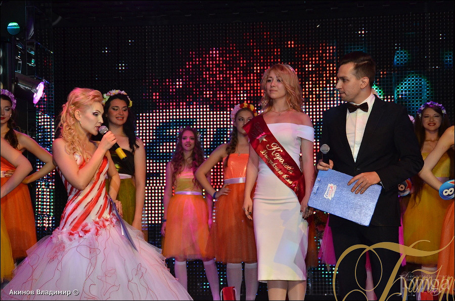 Фотография с КОРОЛЕВА ВЫПУСКНОГО БАЛА в Батыр