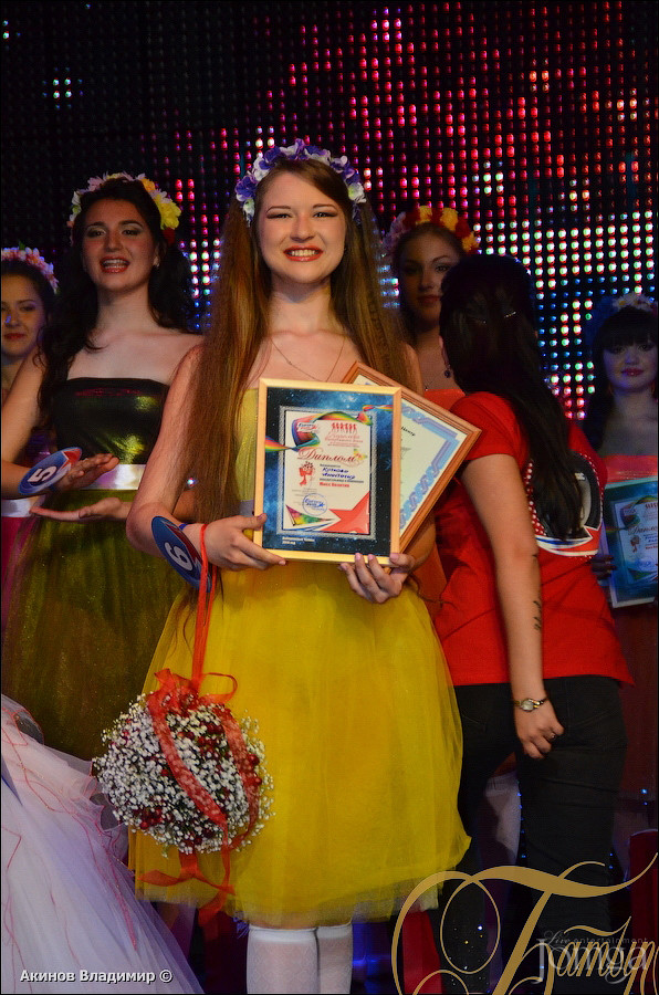 Фотография с КОРОЛЕВА ВЫПУСКНОГО БАЛА в Батыр