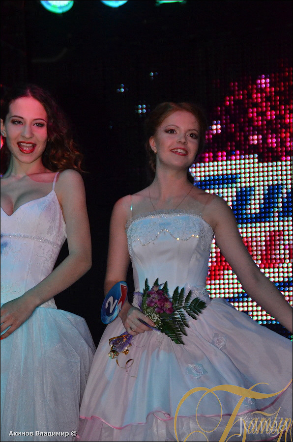 Фотография с КОРОЛЕВА ВЫПУСКНОГО БАЛА в Батыр