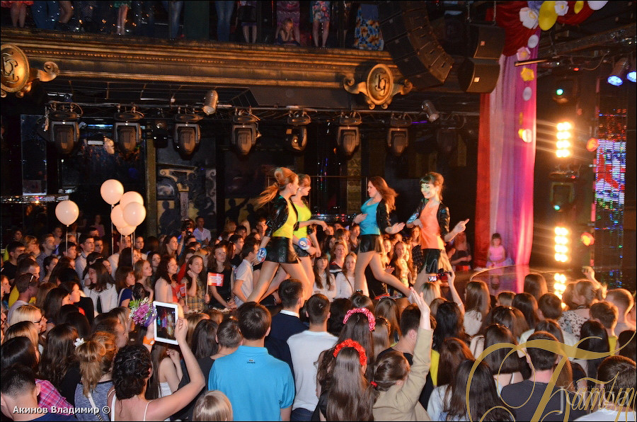 Фотография с КОРОЛЕВА ВЫПУСКНОГО БАЛА в Батыр