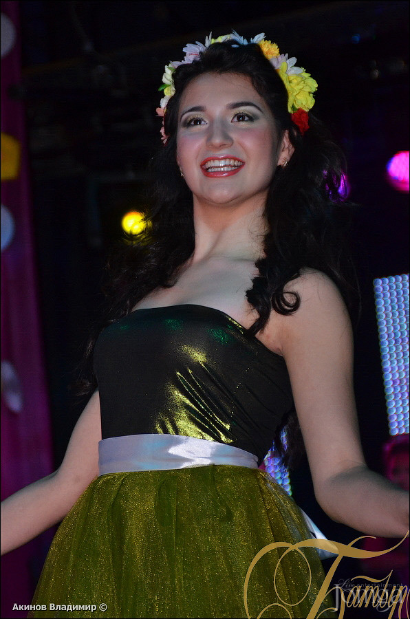 Фотография с КОРОЛЕВА ВЫПУСКНОГО БАЛА в Батыр