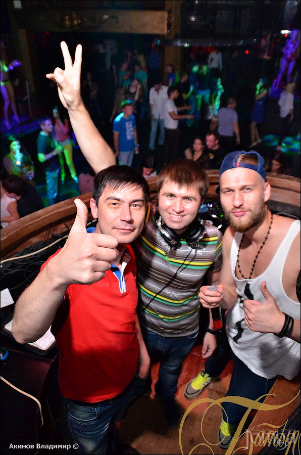 Фотография с ТАНЦУЙ И ПОВИНУЙСЯ! в Батыр