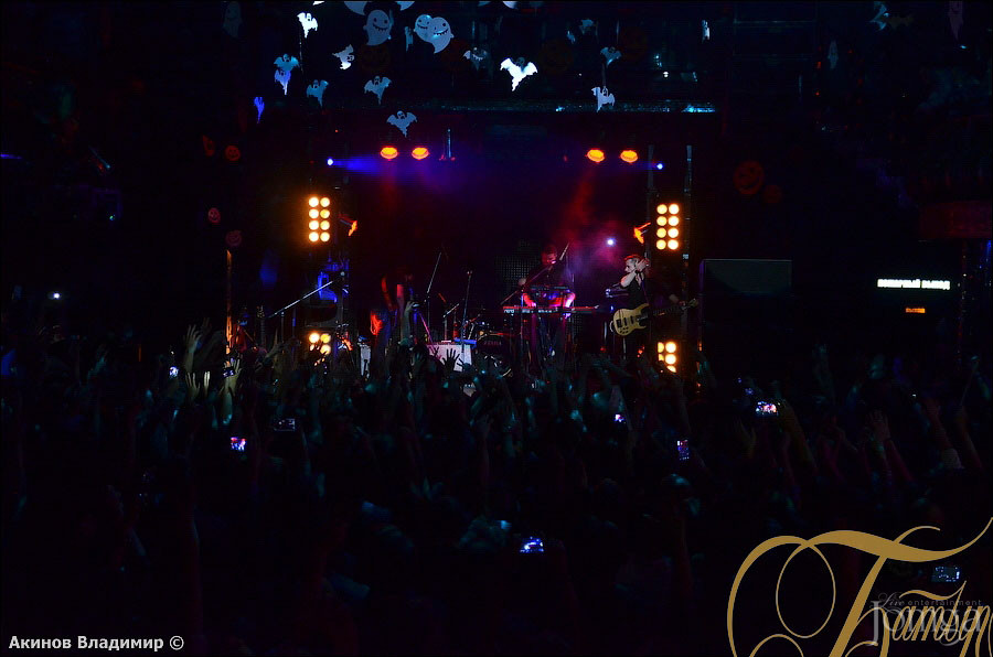 Фотография с концерт группы ЗВЕРИ в Батыр