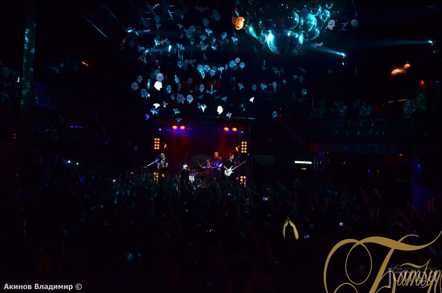 Фотография с концерт группы ЗВЕРИ в Батыр