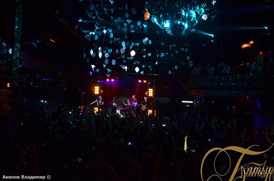 Фотография с концерт группы ЗВЕРИ в Батыр