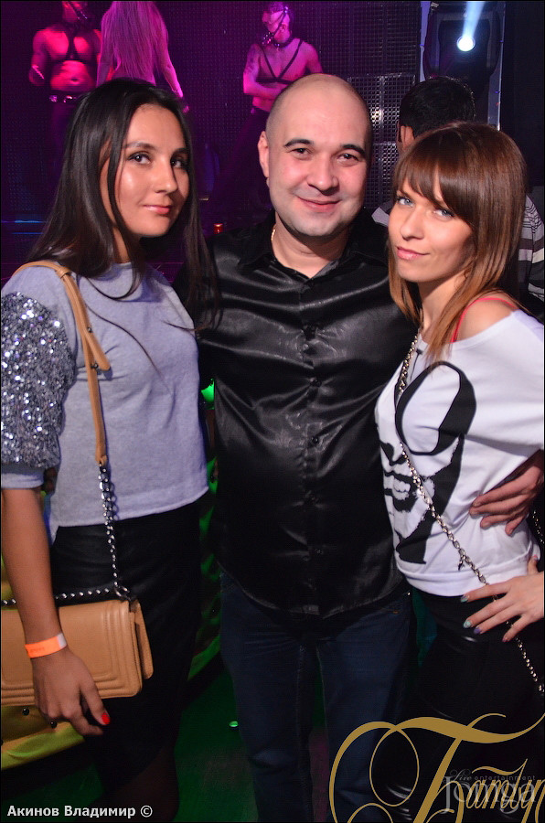 Фотография с ТАНЦУЙ И ПОВИНУЙСЯ! в Батыр