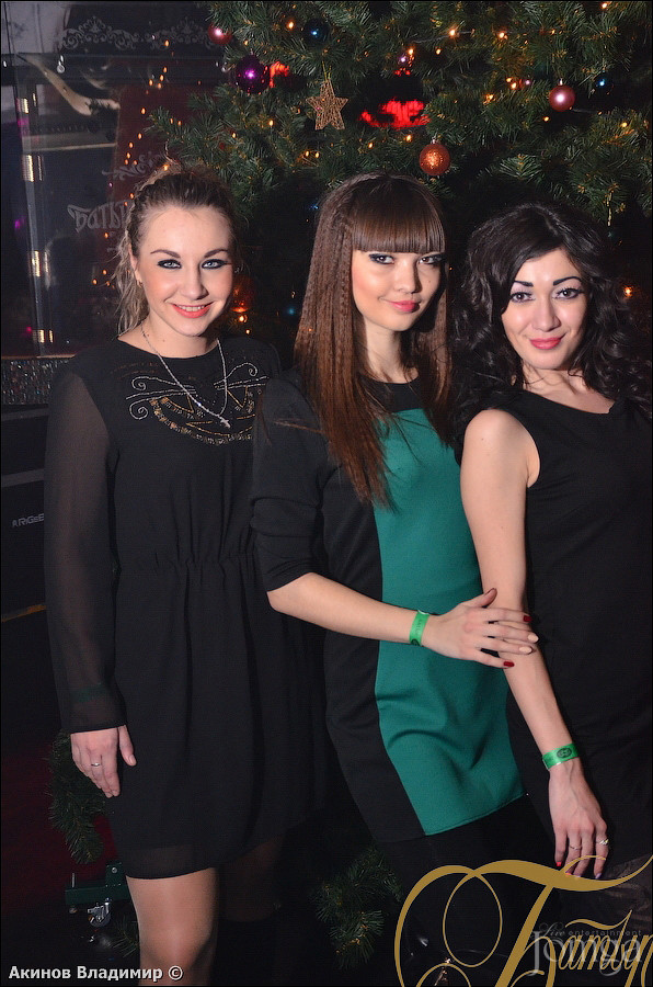 Фотография с СНЕГ КРУЖИТСЯ в Батыр