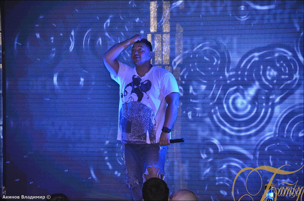 Фотография с РУКИ ВВЕРХ в Батыр