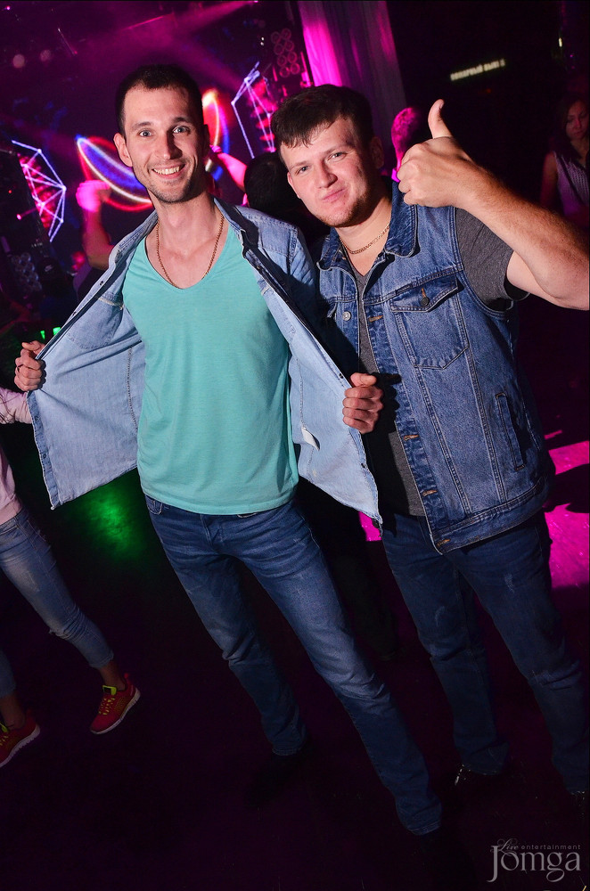 Фотография с МЫ ЗНАЕМ, ЧТО ВЫ ДЕЛАЛИ ЭТИМ ЛЕТОМ в Батыр