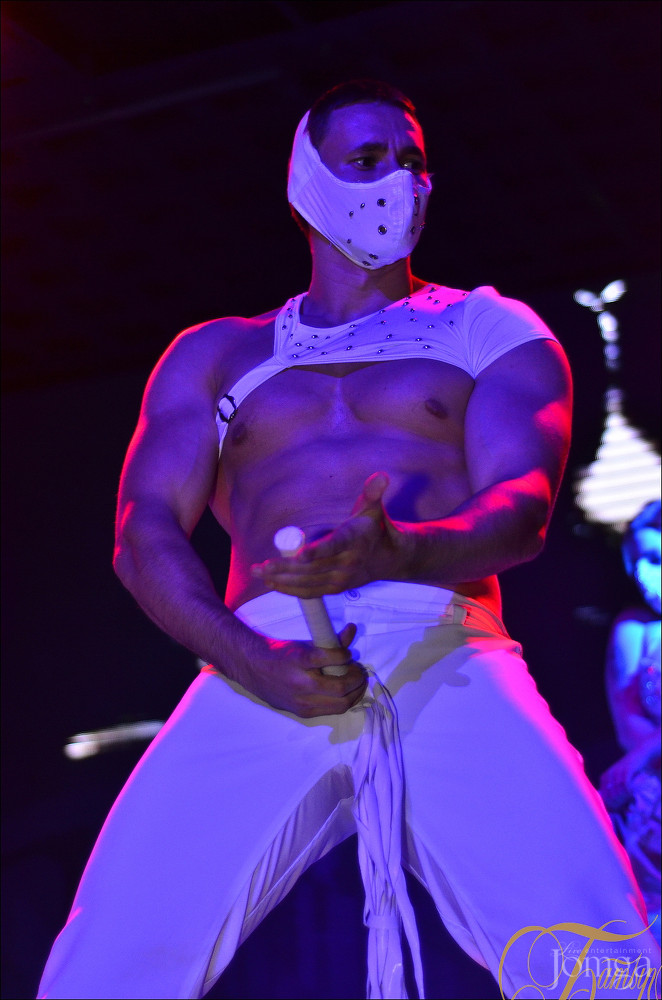 Фотография с ТАНЦУЙ И ПОВИНУЙСЯ в Батыр