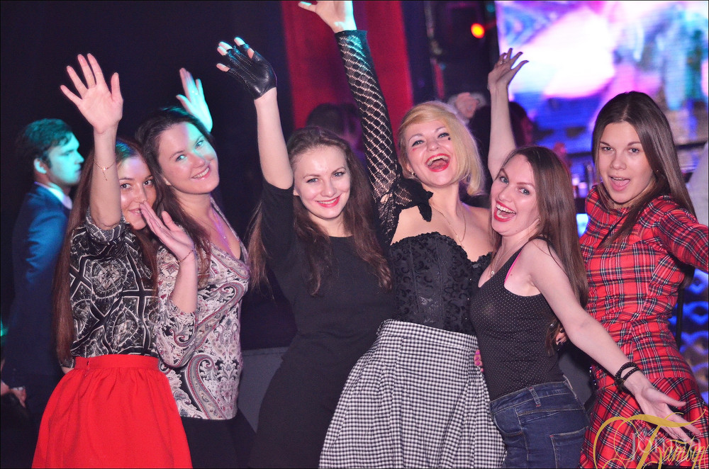 Фотография с ТАНЦУЙ И ПОВИНУЙСЯ в Батыр