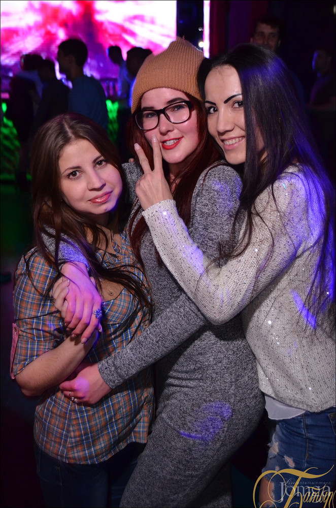 Фотография с СНЕГ КРУЖИТСЯ в Батыр