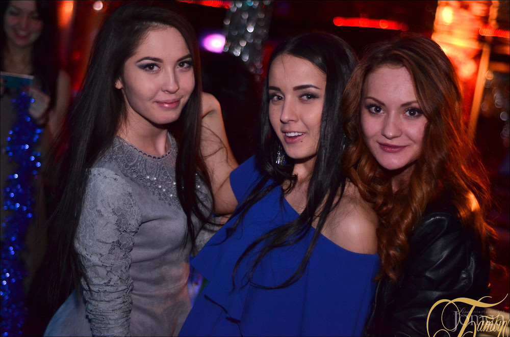 Фотография с СНЕГ КРУЖИТСЯ в Батыр