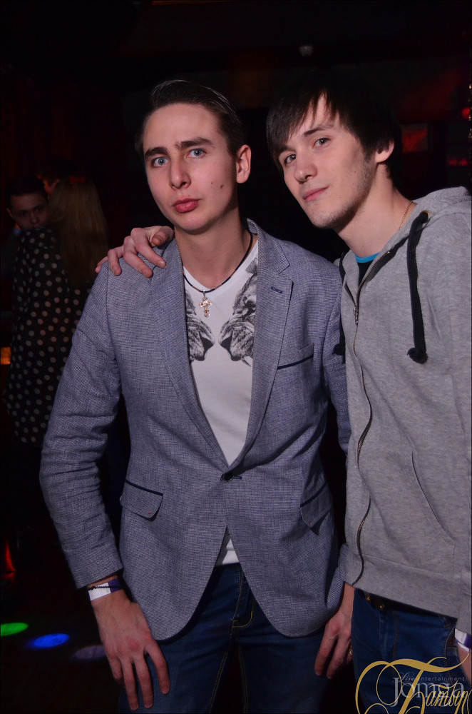 Фотография с СНЕГ КРУЖИТСЯ в Батыр