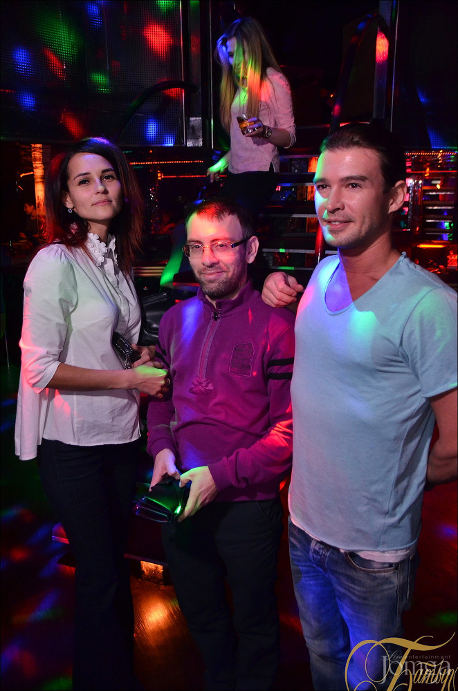 Фотография с СНЕГ КРУЖИТСЯ в Батыр