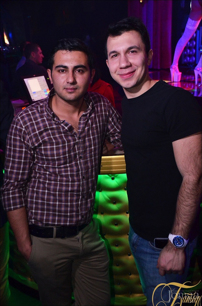 Фотография с СНЕГ КРУЖИТСЯ в Батыр