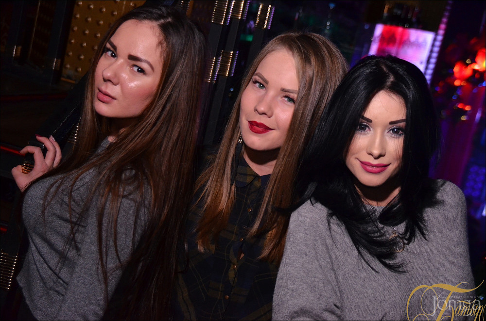 Фотография с СНЕГ КРУЖИТСЯ в Батыр