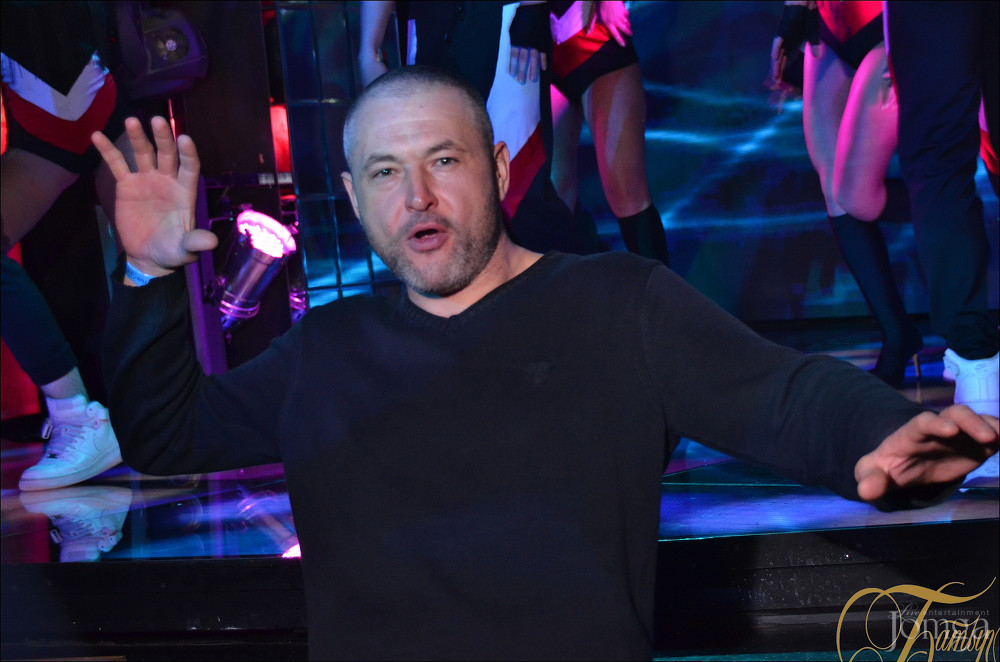 Фотография с СНЕГ КРУЖИТСЯ в Батыр