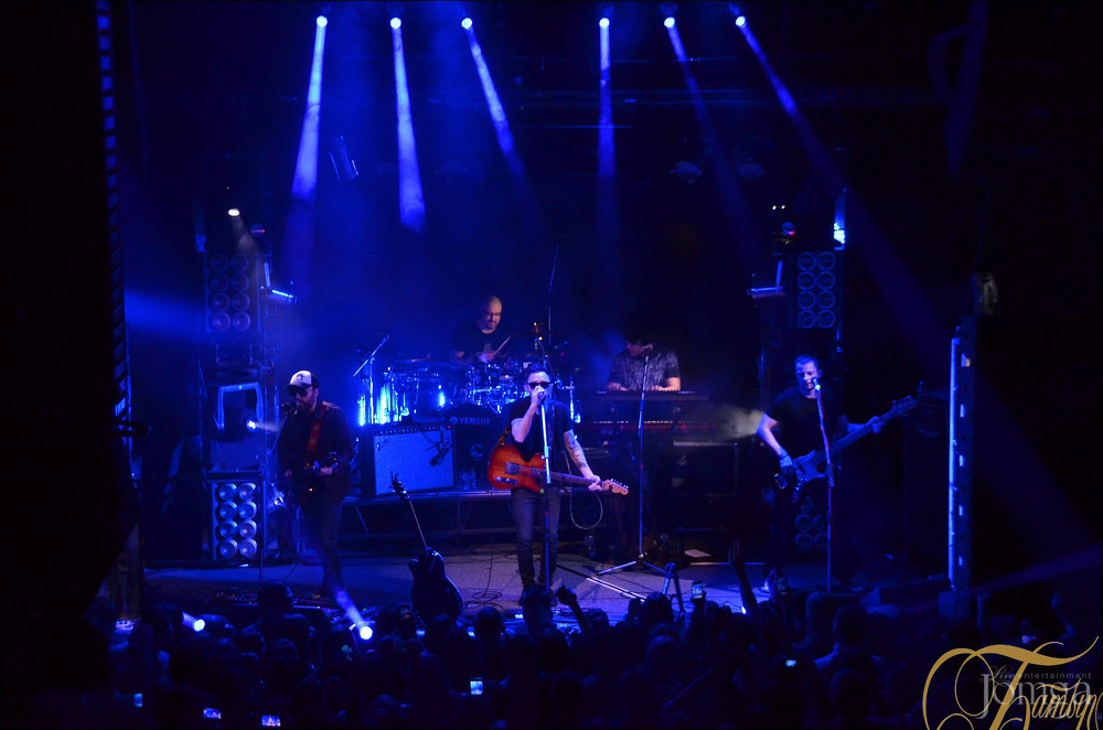 Фотография с группа "ЗВЕРИ" в Батыр