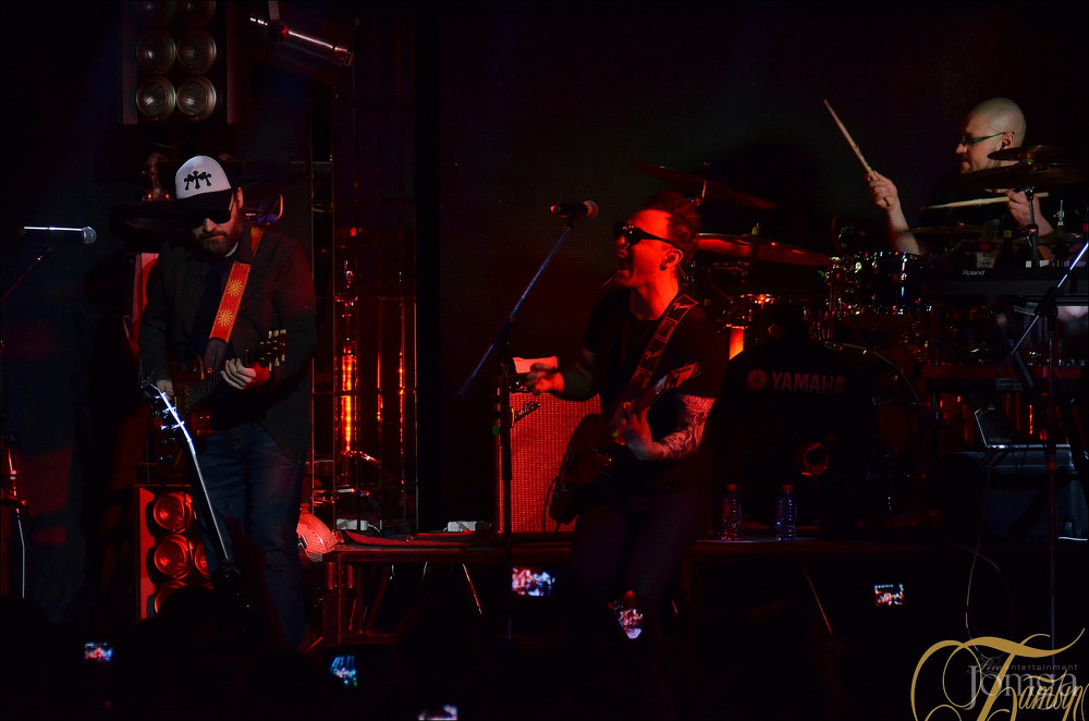 Фотография с группа "ЗВЕРИ" в Батыр