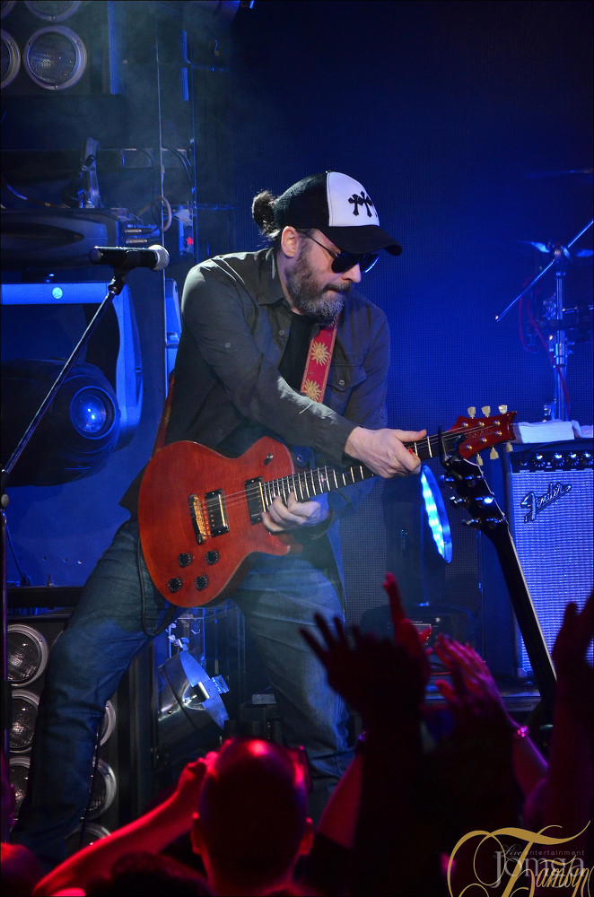 Фотография с группа "ЗВЕРИ" в Батыр