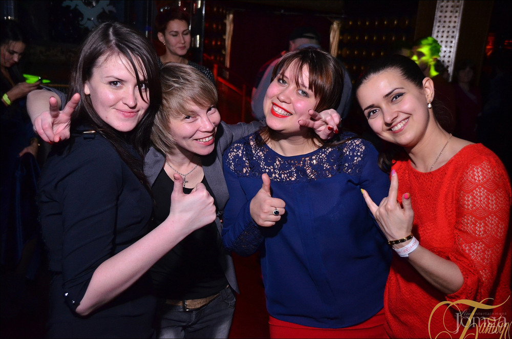 Фотография с НА ЛАБУТЕНАХ И ОФИГИТЕЛЬНЫХ ШТАНАХ в Батыр