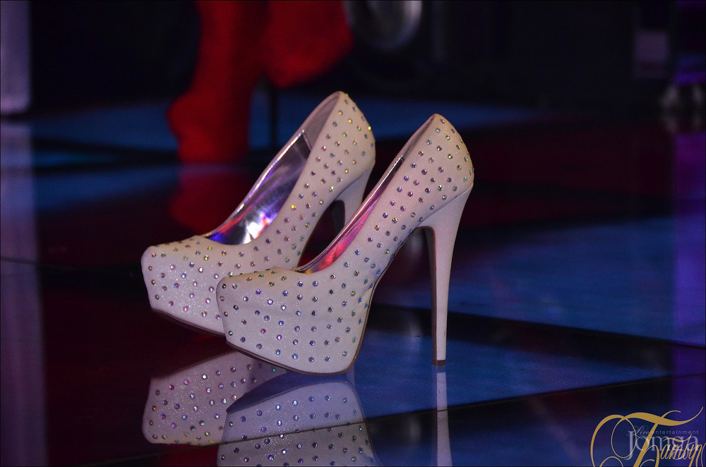 Фотография с НА ЛАБУТЕНАХ И ОФИГИТЕЛЬНЫХ ШТАНАХ в Батыр