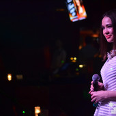 ЖЕНЩИНА, КОТОРУЮ ПОЮТ фото 51