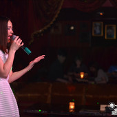 ЖЕНЩИНА, КОТОРУЮ ПОЮТ фото 47