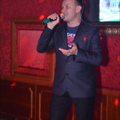 ЖЕНЩИНА, КОТОРУЮ ПОЮТ фото 67