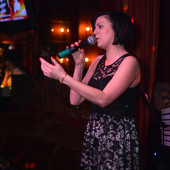 ЖЕНЩИНА, КОТОРУЮ ПОЮТ фото 34