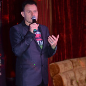 ЖЕНЩИНА, КОТОРУЮ ПОЮТ фото 60