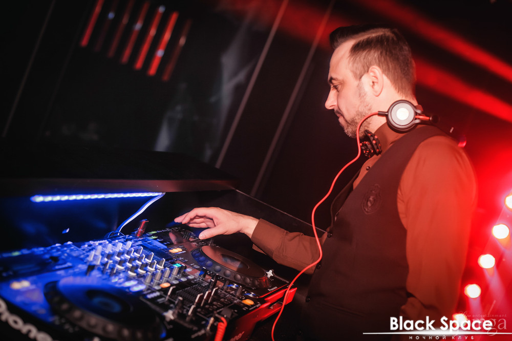 Фотография с Неземные выходные в Блек спейс