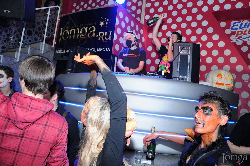 Фотография с Ночь живых мертвецов в Пятерочка