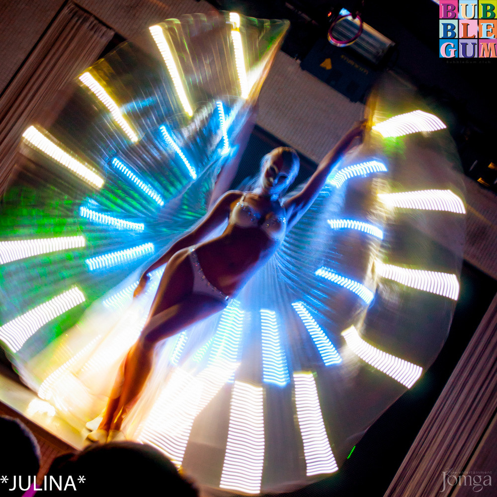 Фотография с Световое шоу Celebrity Show в Пятерочка