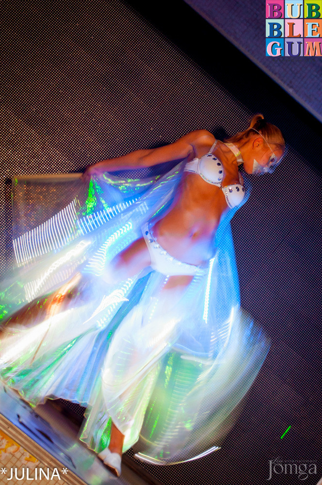 Фотография с Световое шоу Celebrity Show в Пятерочка