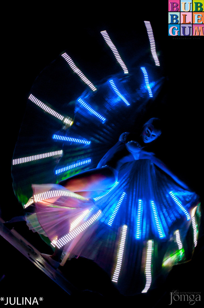 Фотография с Световое шоу Celebrity Show в Пятерочка