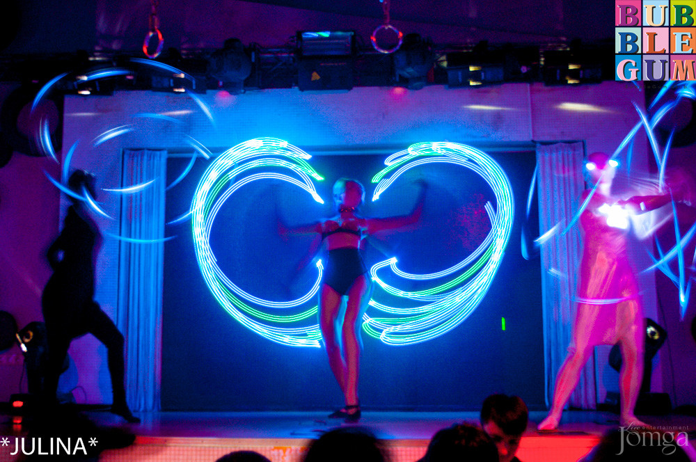 Фотография с Световое шоу Celebrity Show в Пятерочка