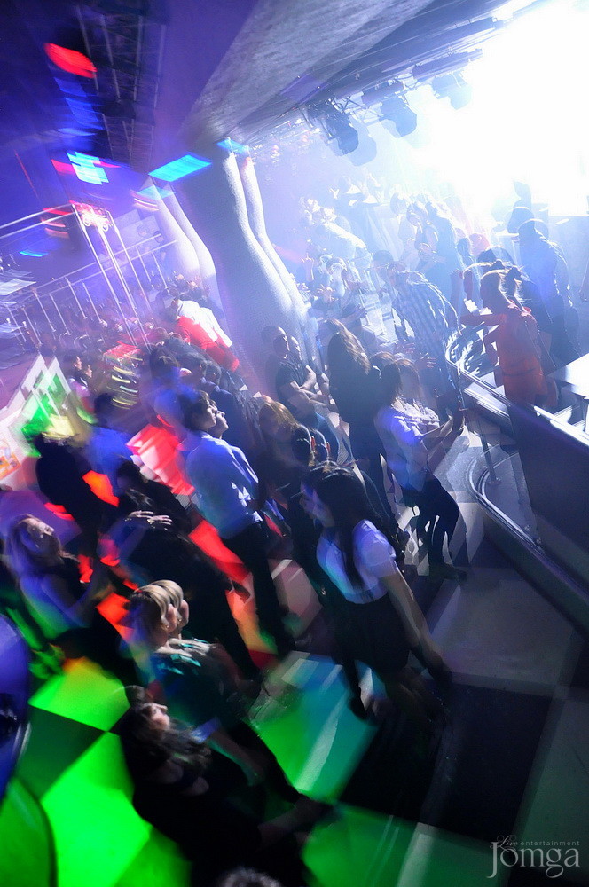 Фотография с Мокрая майка в Пятерочка