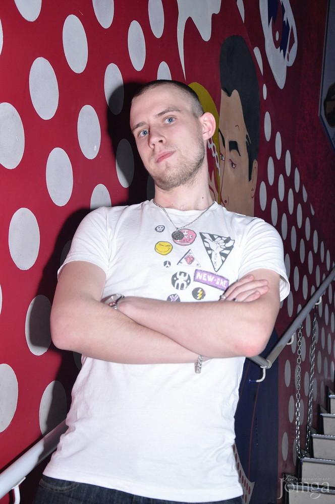 Фотография с Мокрая майка в Пятерочка